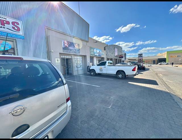 M² BUSINESS CENTRE FOR SALE IN POLOKWANE INDUSTRIA